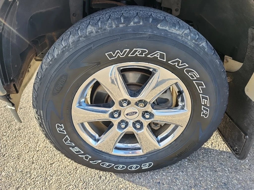 Ford F150 * LARIAT CREW CAB STD BED * CARFAX * БЕЗ ПЪРВОНАЧА - изображение 6