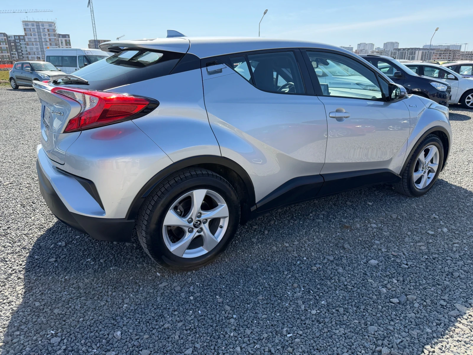 Toyota C-HR 1.8 Бензин-Хибрид, снимка 6 - Автомобили и джипове - 53800371