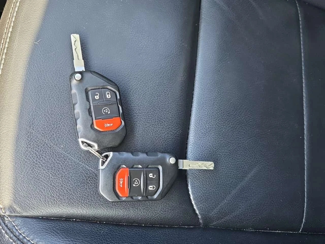 Jeep Wrangler * Unlimited Sahara * CARFAX * 2 КЛЮЧА * KEYLESS * , снимка 17 - Автомобили и джипове - 54042639