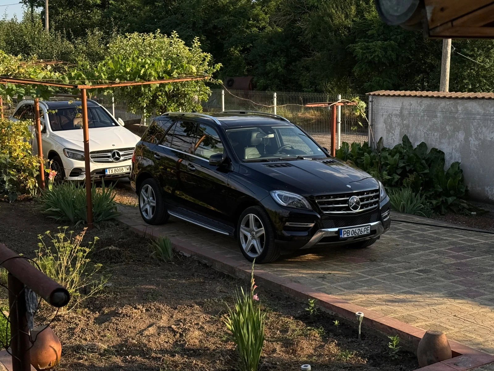 Mercedes-Benz ML 350 FULL, DISTRONIC, ПЕЧКА, ПРУЖИНИ, снимка 3 - Автомобили и джипове - 55174146