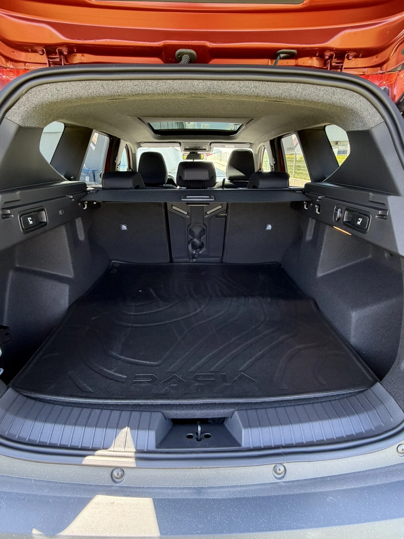 Dacia Bigster Extreme 155, снимка 12 - Автомобили и джипове - 54322022