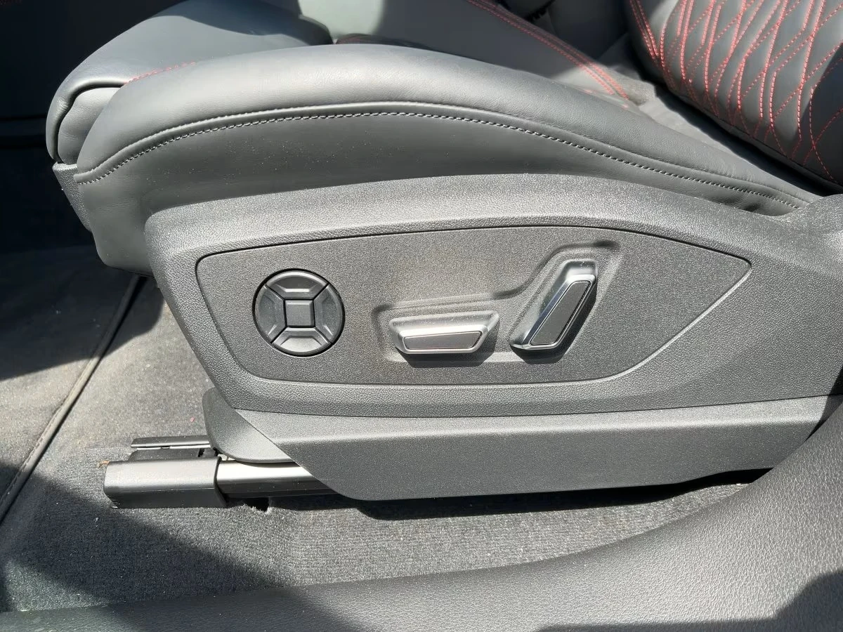 Audi SQ8 E- TRON QUATTRO HEAD UP 360 CAMERA , снимка 13 - Автомобили и джипове - 54342247