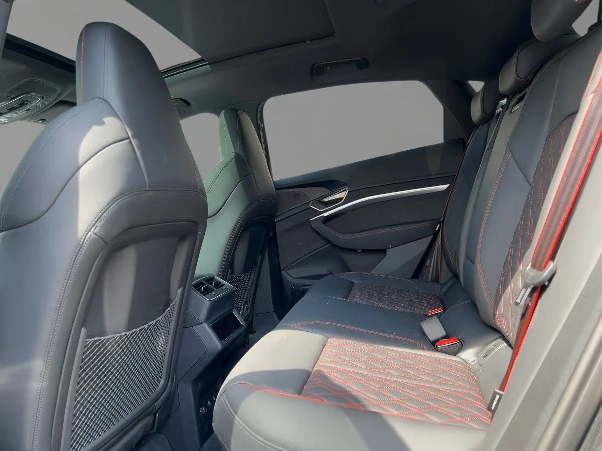 Audi SQ8 E- TRON QUATTRO HEAD UP 360 CAMERA , снимка 16 - Автомобили и джипове - 54342247