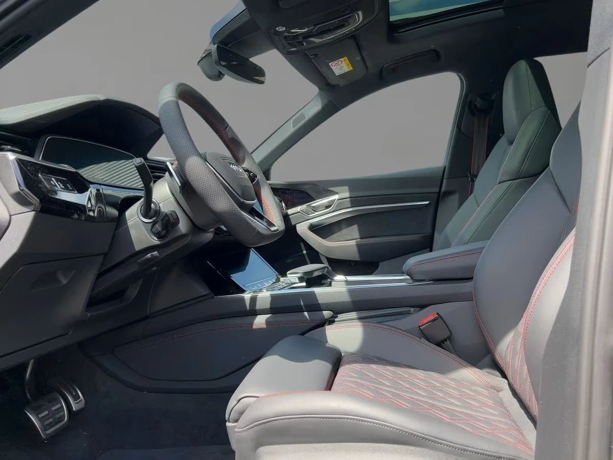 Audi SQ8 E- TRON QUATTRO HEAD UP 360 CAMERA , снимка 6 - Автомобили и джипове - 54342247