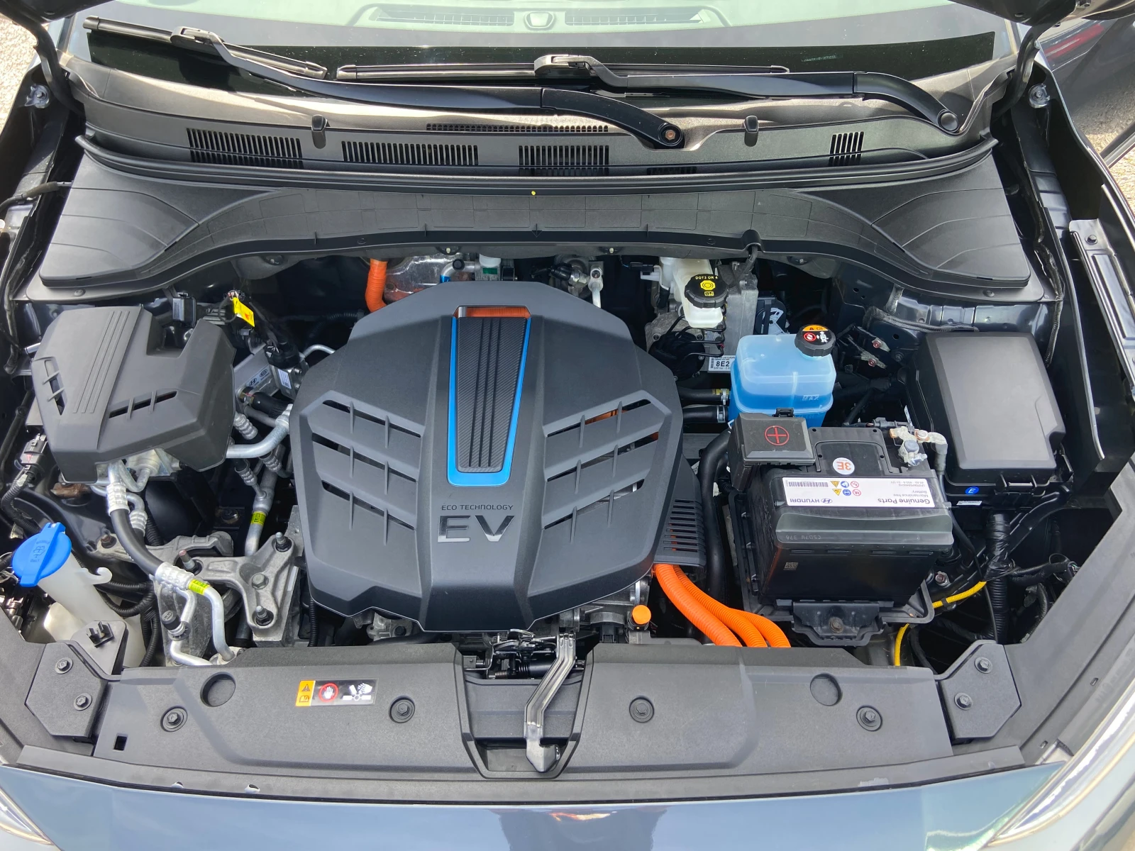 Hyundai Kona 64kw-204кс-Термо помпа!, снимка 17 - Автомобили и джипове - 54508171