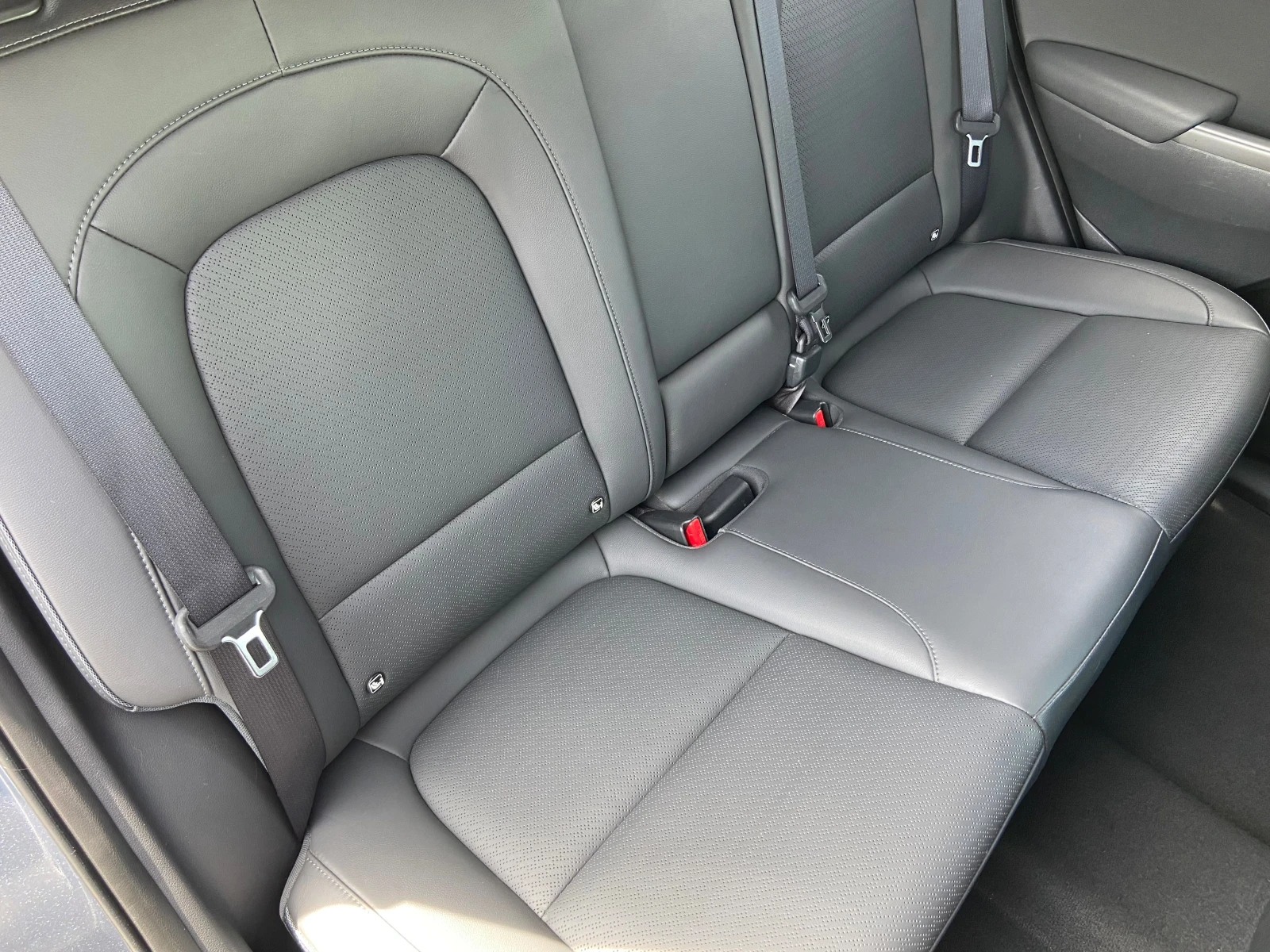 Hyundai Kona 64kw-204кс-Термо помпа!, снимка 15 - Автомобили и джипове - 54508171