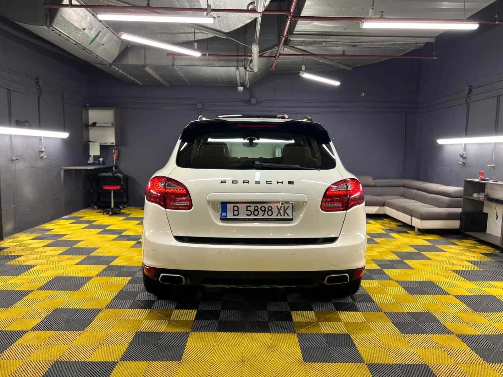 Porsche Cayenne 3.0 TDI, снимка 4 - Автомобили и джипове - 54575003