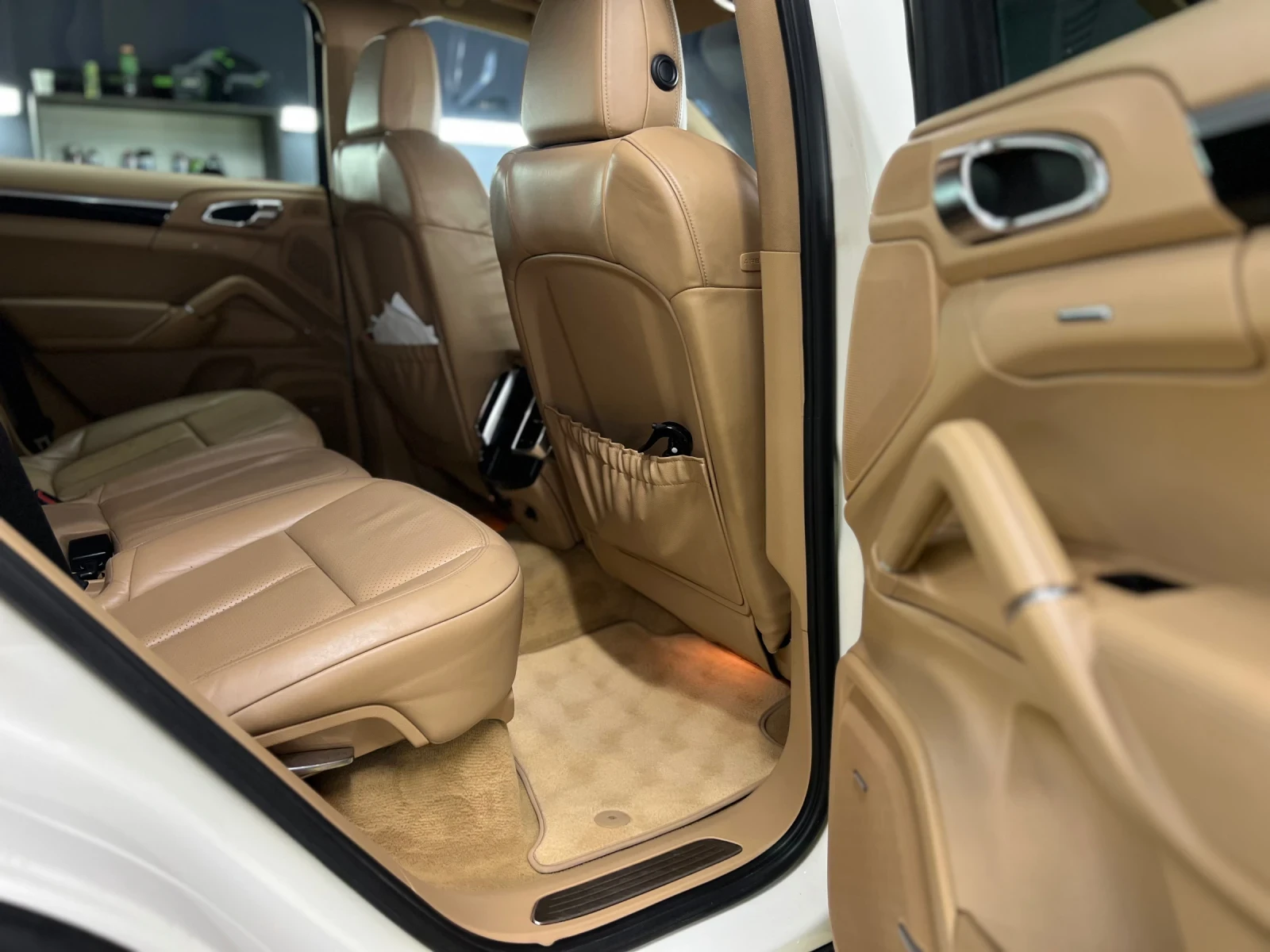 Porsche Cayenne 3.0 TDI, снимка 11 - Автомобили и джипове - 54575003