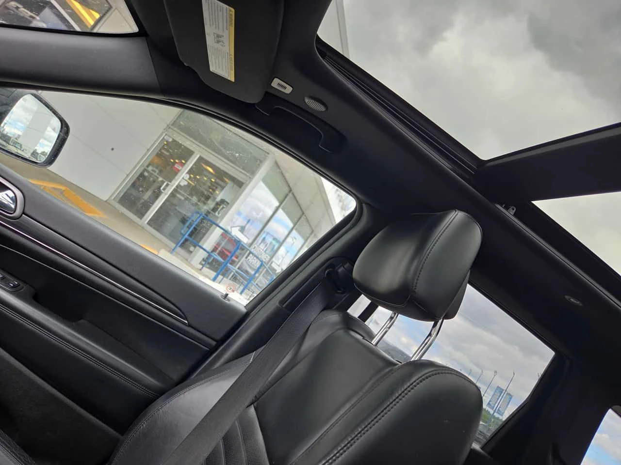 Jeep Grand cherokee * Limited X * АВТОКРЕДИТ БЕЗ ПЪРВОНАЧАЛНА* , снимка 10 - Автомобили и джипове - 54952359