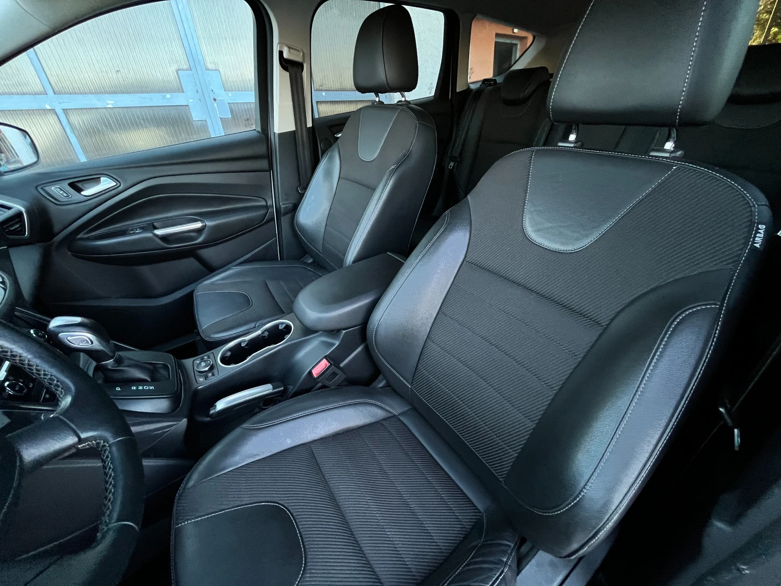 Ford Kuga 1.5SCTi-4X4-Aвтоматик, снимка 9 - Автомобили и джипове - 55506017