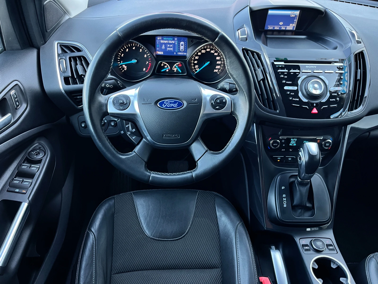 Ford Kuga 1.5SCTi-4X4-Aвтоматик, снимка 8 - Автомобили и джипове - 55506017