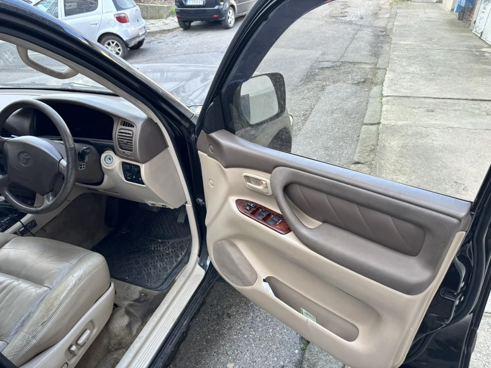 Toyota Land cruiser Land Cruiser J100 4.7 V8, снимка 8 - Автомобили и джипове - 55636390