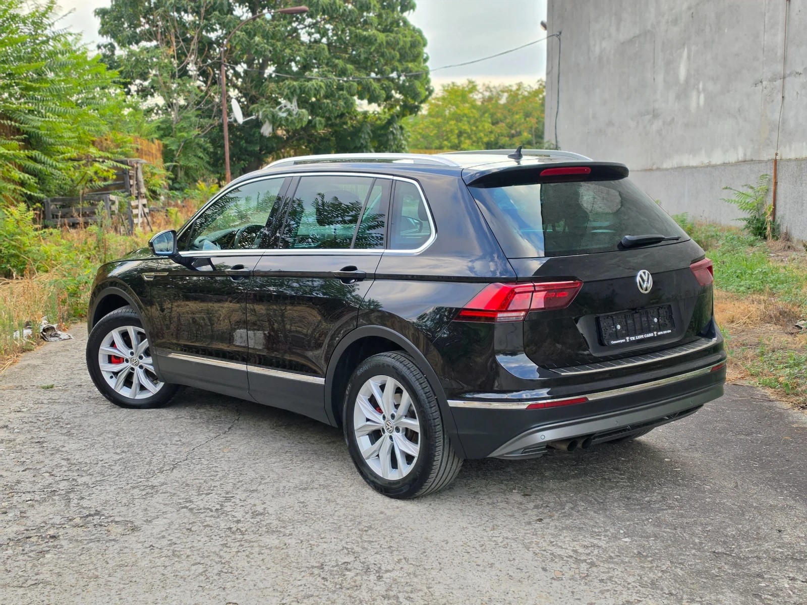 VW Tiguan 2.0TDI 4Motion Highline VIRTUAL DISTRONIC FULL ASS, снимка 2 - Автомобили и джипове - 55844812