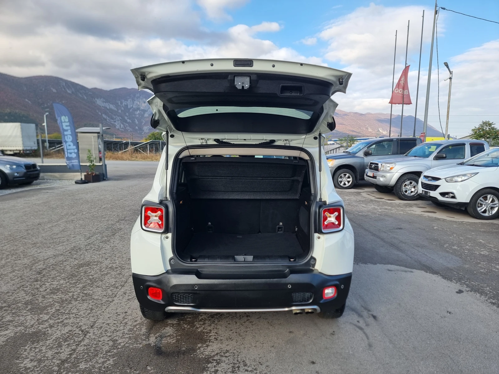 Jeep Renegade 2.0MULTI JET 16V, снимка 13 - Автомобили и джипове - 56527842