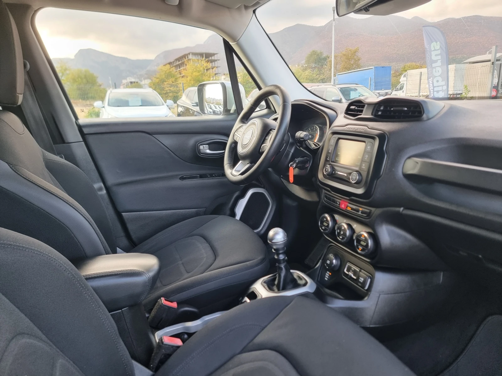 Jeep Renegade 2.0MULTI JET 16V, снимка 16 - Автомобили и джипове - 56527842