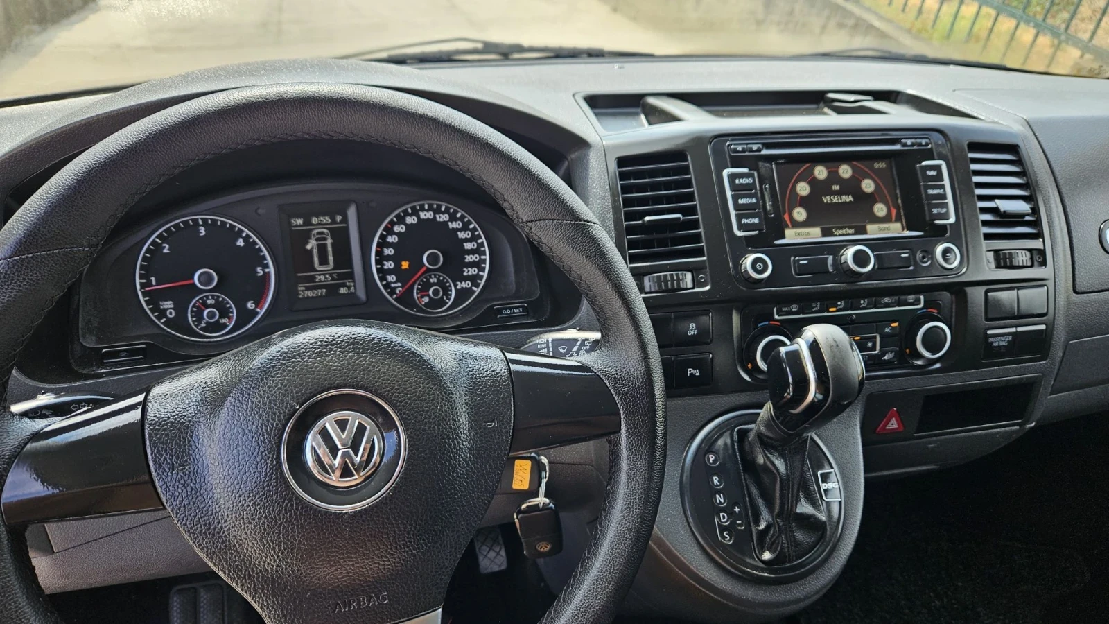 VW T5 Caravelle, снимка 12 - Бусове и автобуси - 56041102