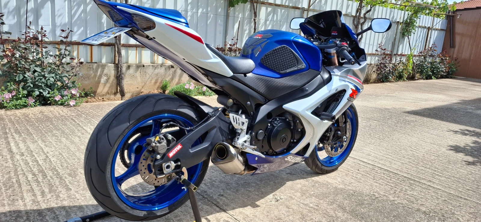 Suzuki Gsxr 1000 K8 - изображение 2