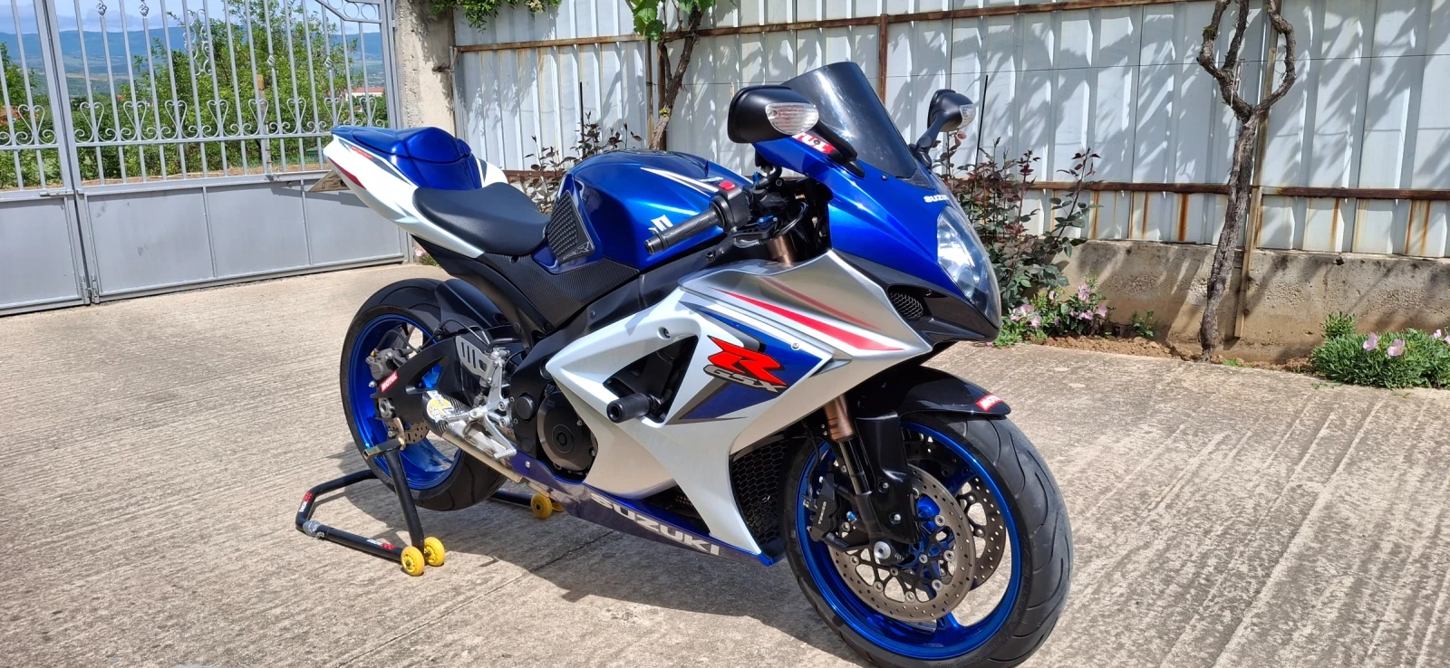 Suzuki Gsxr 1000 K8 - изображение 6
