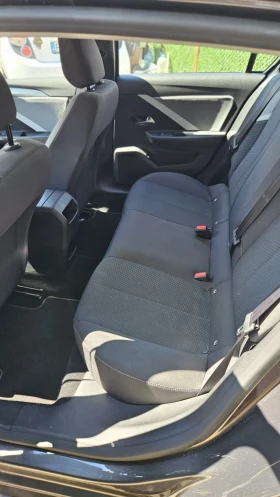Opel Astra 1.2 Turbo , снимка 10