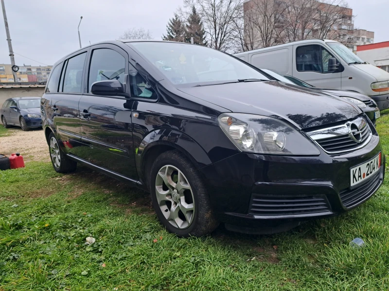 Opel Zafira 1.9CDTI, снимка 12 - Автомобили и джипове - 47791487