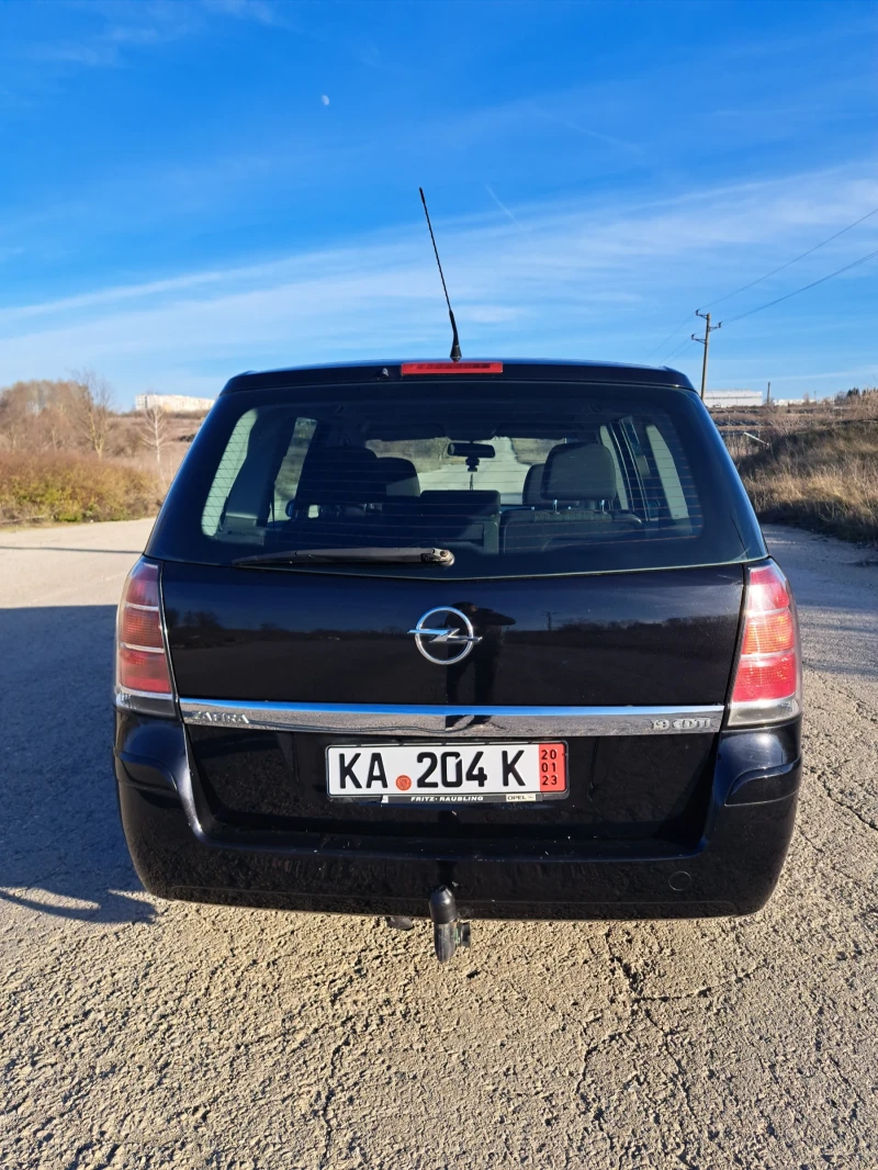 Opel Zafira 1.9CDTI, снимка 5 - Автомобили и джипове - 47791487