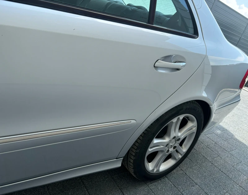 Mercedes-Benz E 200, снимка 6 - Автомобили и джипове - 49421413