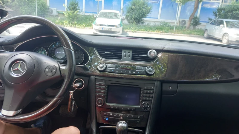 Mercedes-Benz CLS 500, снимка 6 - Автомобили и джипове - 52093855