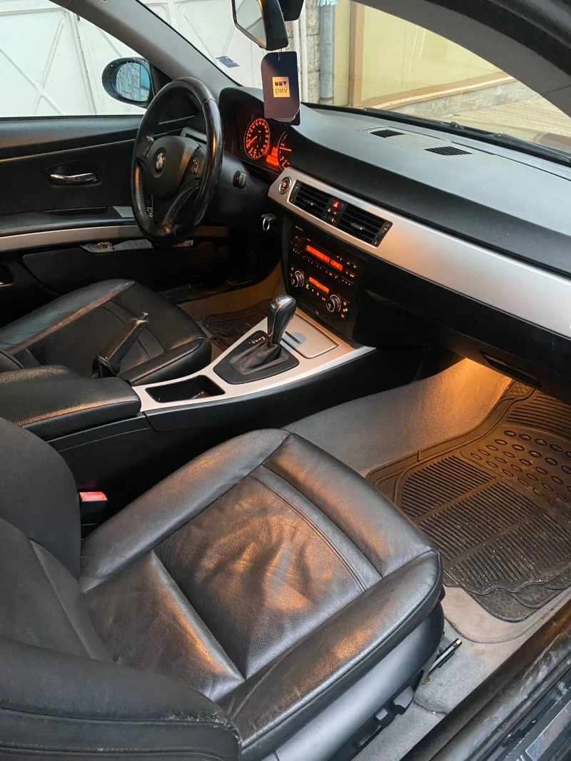 BMW 320 X-Drive, снимка 9 - Автомобили и джипове - 52338763