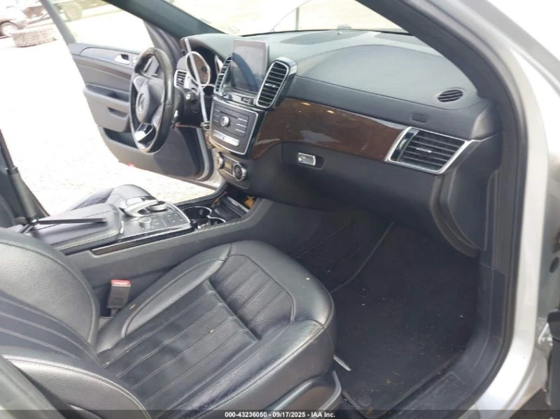 Mercedes-Benz GLS 450 4MATIC / HARMAN / М.ТОЧКА / ПАНОРАМА, снимка 7 - Автомобили и джипове - 52703634