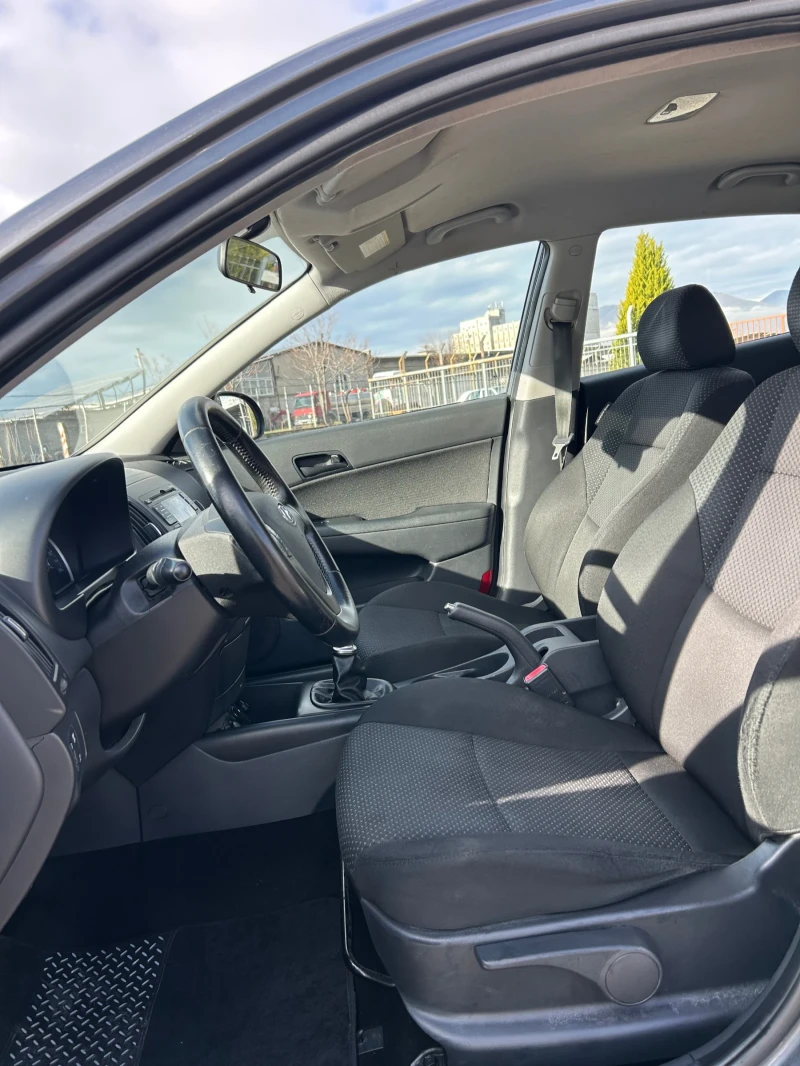 Hyundai I30 1.6CRDI 116ps , снимка 15 - Автомобили и джипове - 53055974