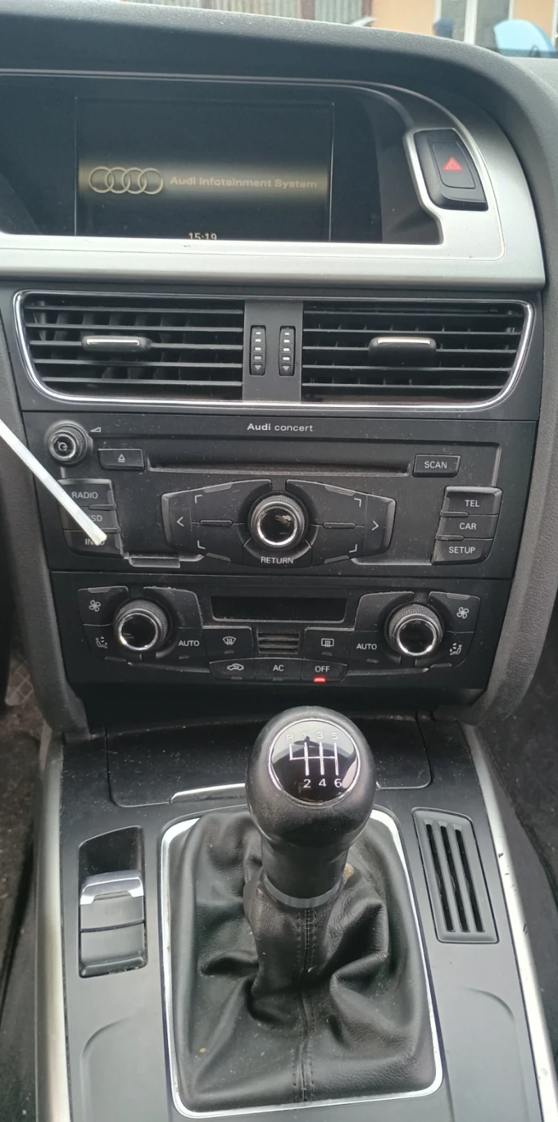 Audi A4 2.0 TDI, снимка 10 - Автомобили и джипове - 53214575