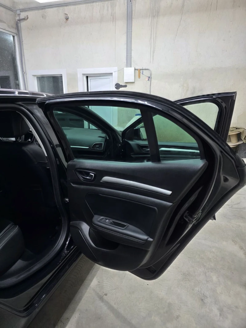 Renault Megane 1.3 R-line, снимка 13 - Автомобили и джипове - 53433986