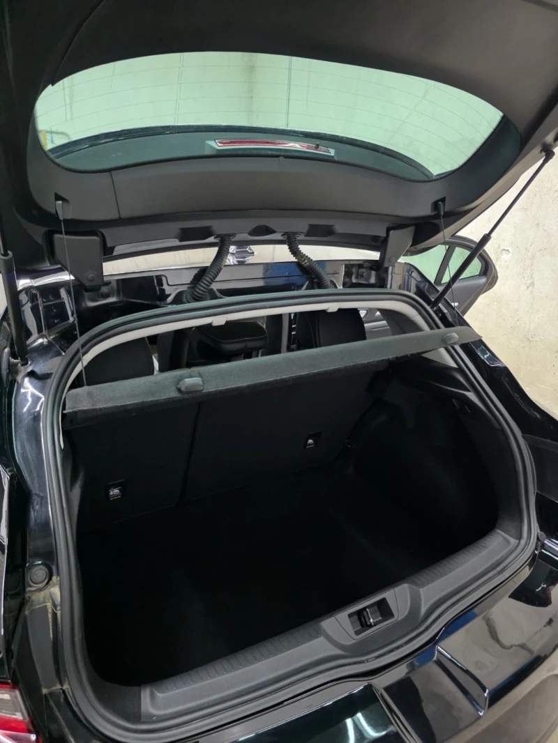 Renault Megane 1.3 R-line, снимка 11 - Автомобили и джипове - 53433986