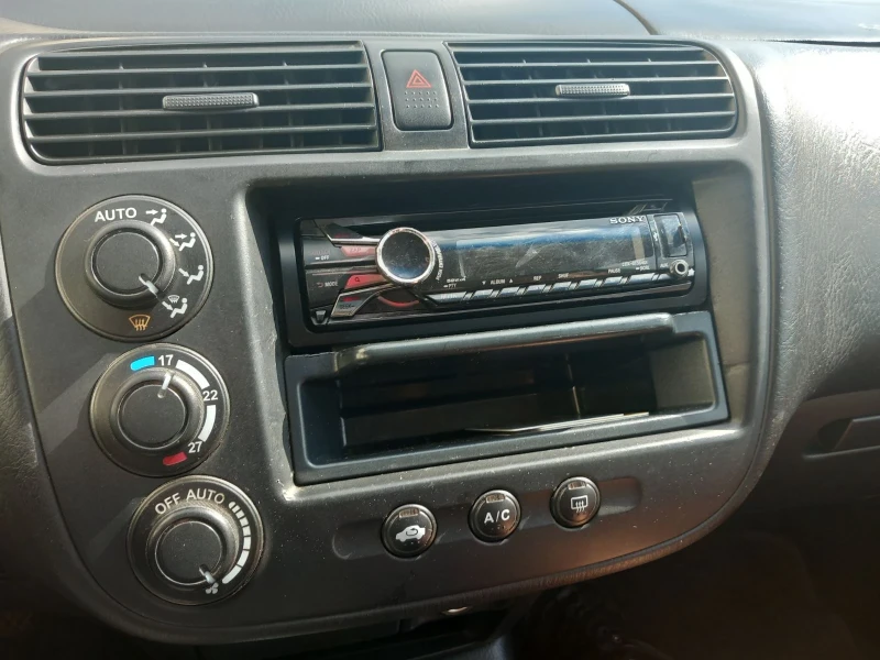 Honda Civic 7 gen. V-TEC, снимка 7 - Автомобили и джипове - 53601286