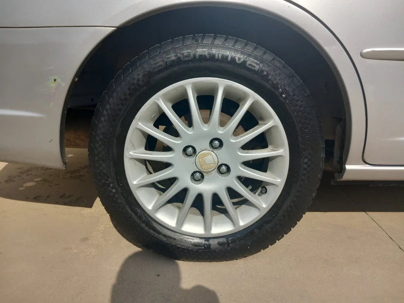 Honda Civic 7 gen. V-TEC, снимка 2 - Автомобили и джипове - 53601286