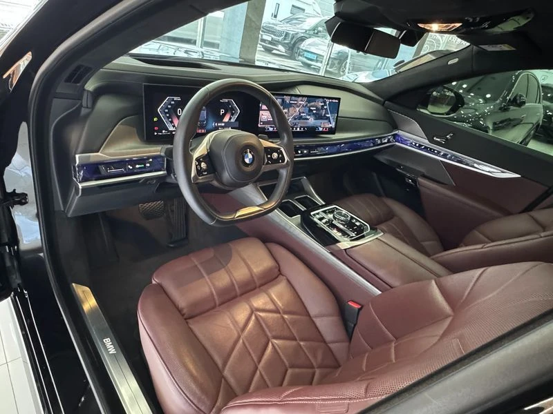 BMW 740 | 360 CAM* TV* МАСАЖ* ВАКУМ* , снимка 11 - Автомобили и джипове - 56070974