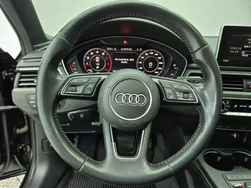 Audi A4 40TFSI PREMIUM, снимка 9 - Автомобили и джипове - 56159557