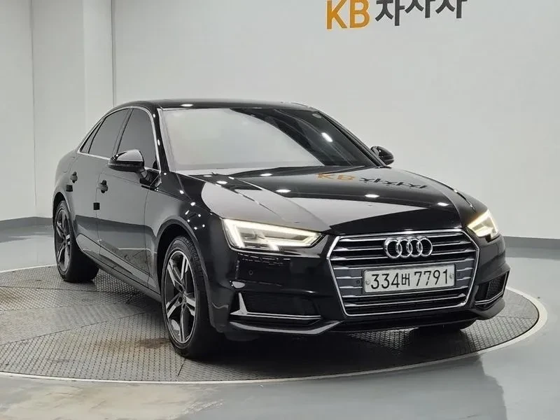 Audi A4 40TFSI PREMIUM, снимка 4 - Автомобили и джипове - 56159557