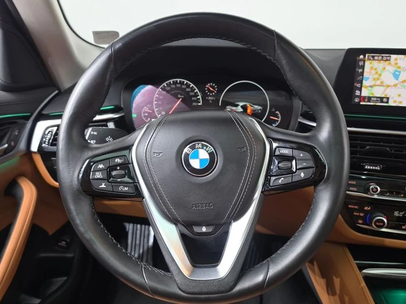 BMW 520 520i Luxury, снимка 14 - Автомобили и джипове - 56417784