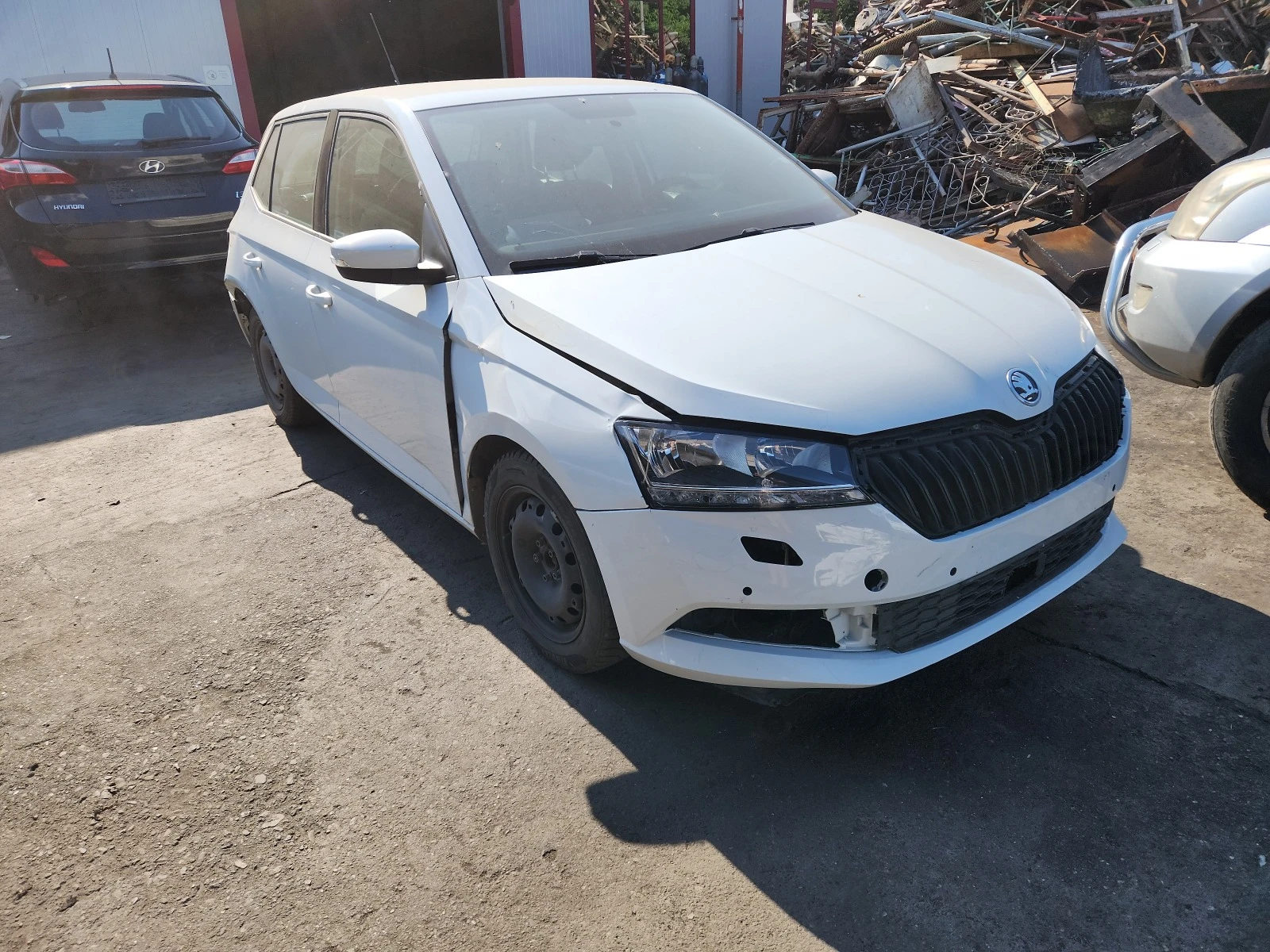 Skoda Fabia 1.0i facelift - изображение 2