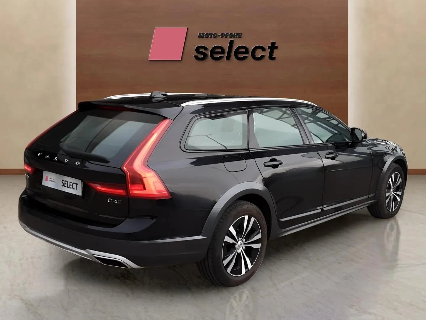 Volvo V90 Cross Country 2.0L D4 - изображение 3