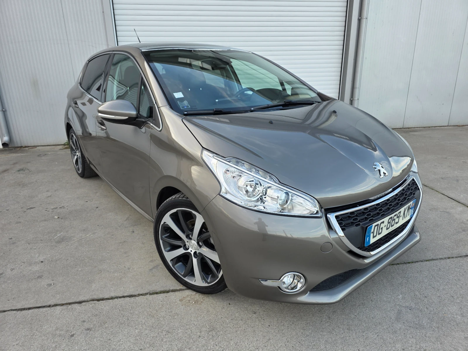 Peugeot 208 Navi panorama  - изображение 6