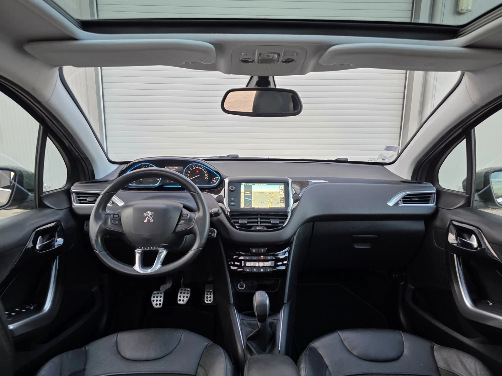 Peugeot 208 Navi panorama  - изображение 9