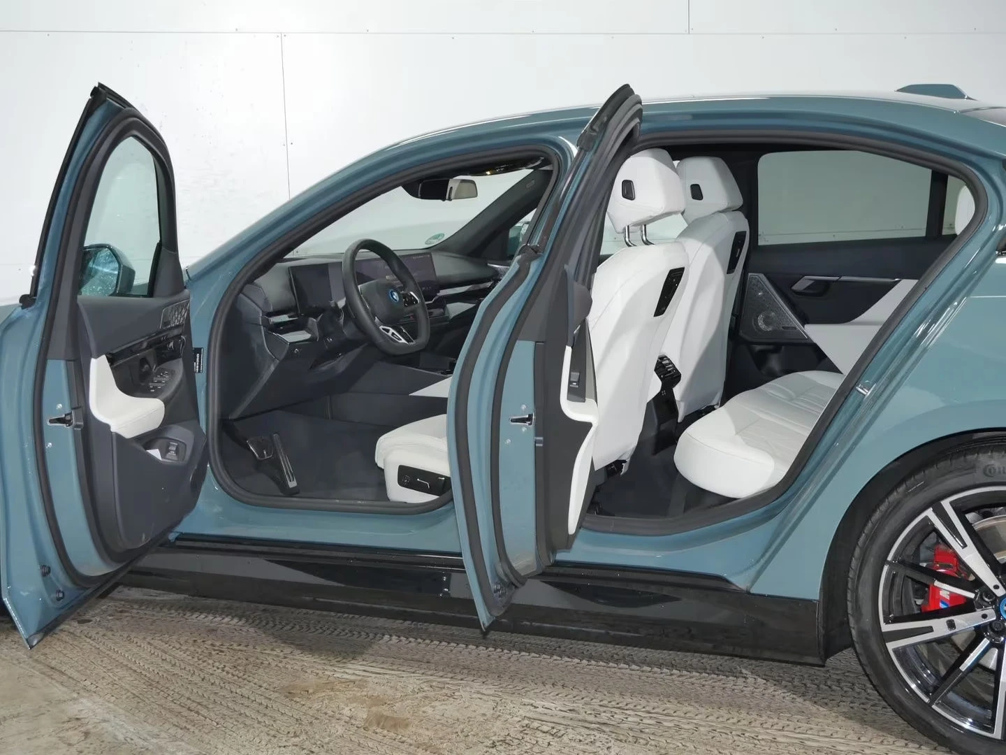 BMW i5 40/394HP/-SPORT/ACC/XDRIVE/360/H&K/HUD/858v - изображение 6