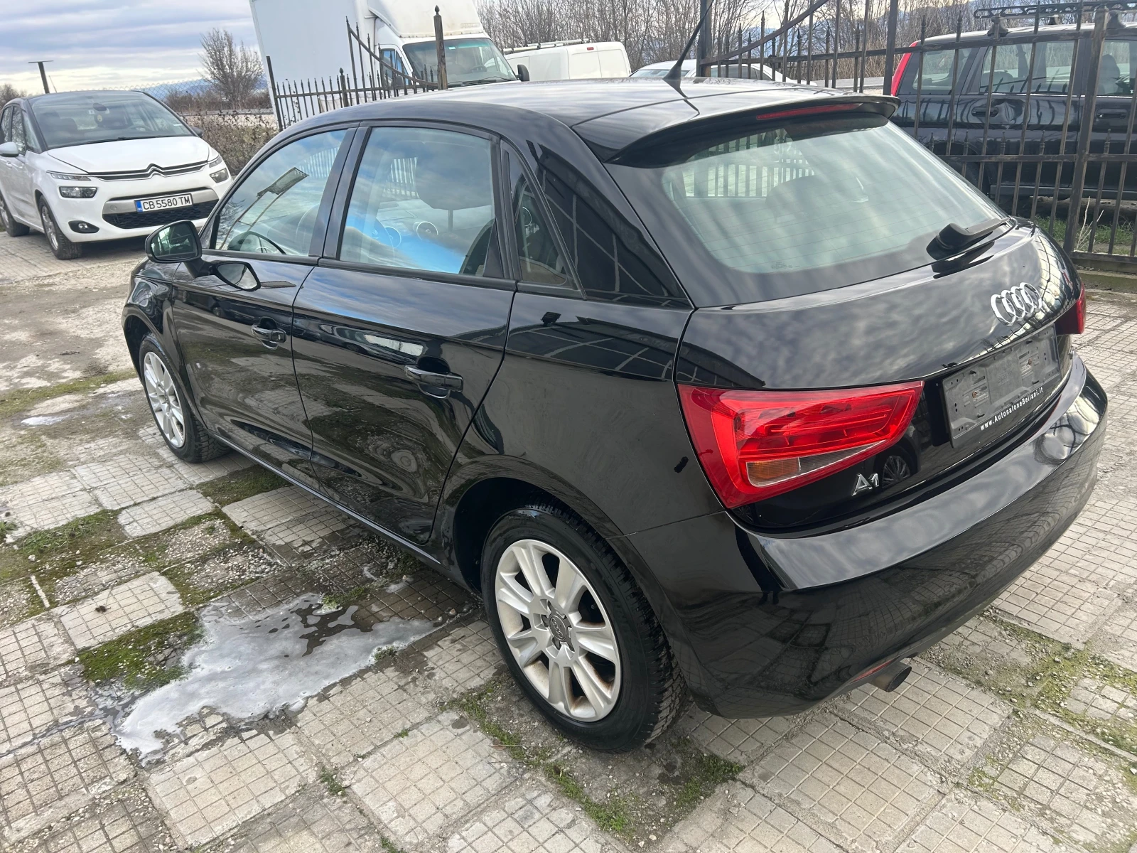 Audi A1 1.6 дизел спортбег - изображение 7