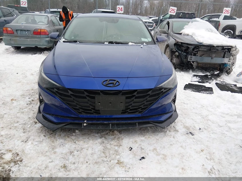 Hyundai Elantra 2.0l Sel, снимка 12 - Автомобили и джипове - 53807793