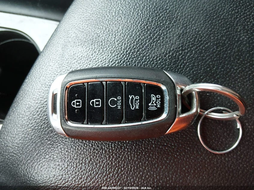 Hyundai Elantra 2.0l Sel, снимка 11 - Автомобили и джипове - 53807793