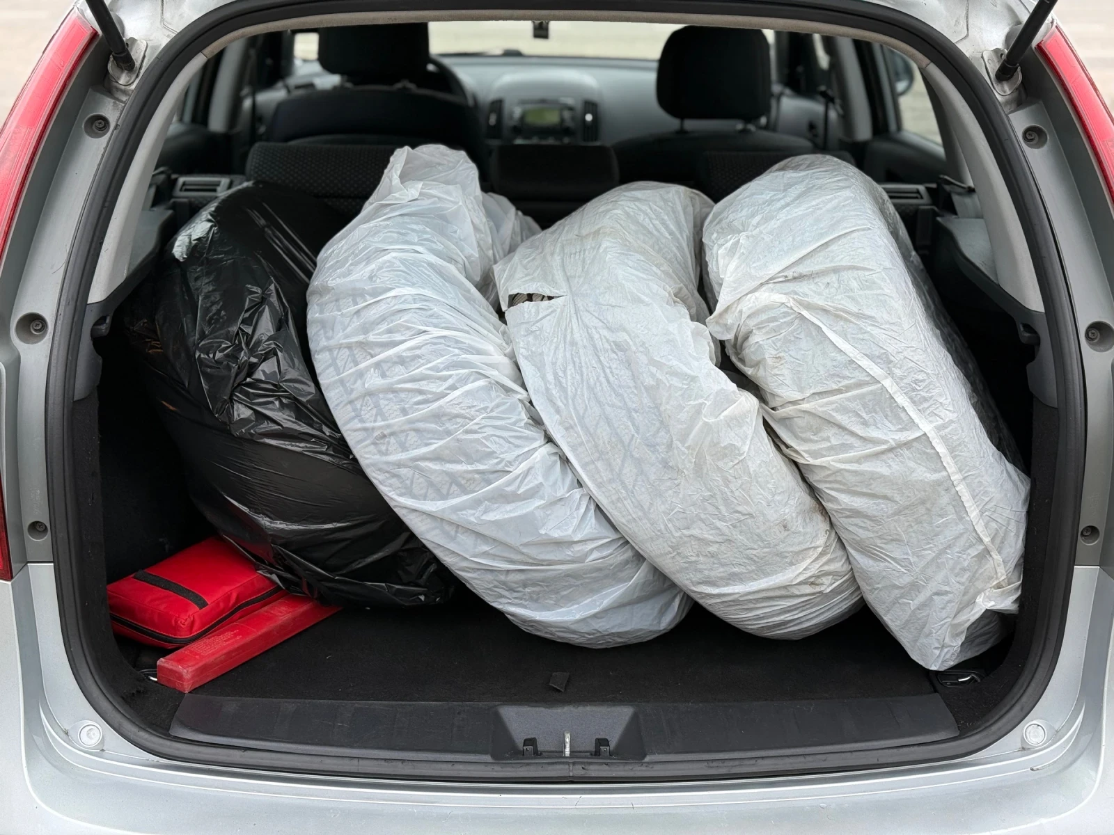 Hyundai I30 1.4 MPI, снимка 9 - Автомобили и джипове - 54043369