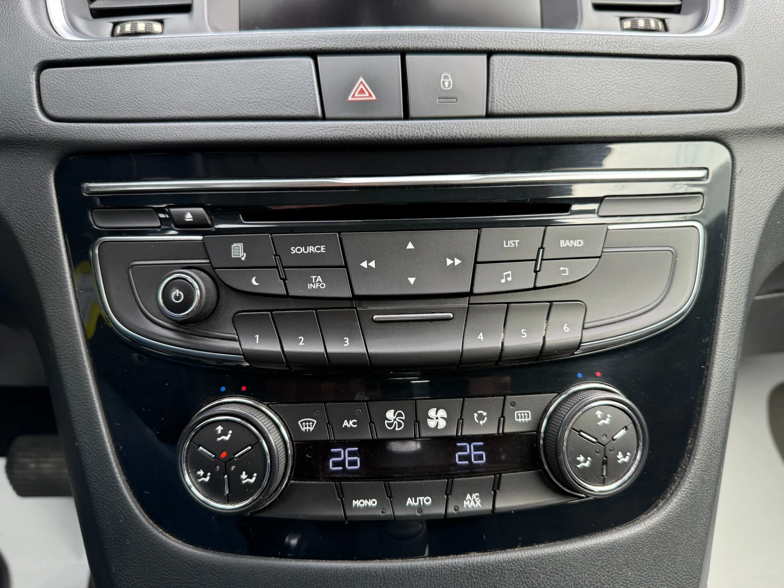 Peugeot 508 1, 6hdi/Автоматик/Панорама, снимка 14 - Автомобили и джипове - 54227509