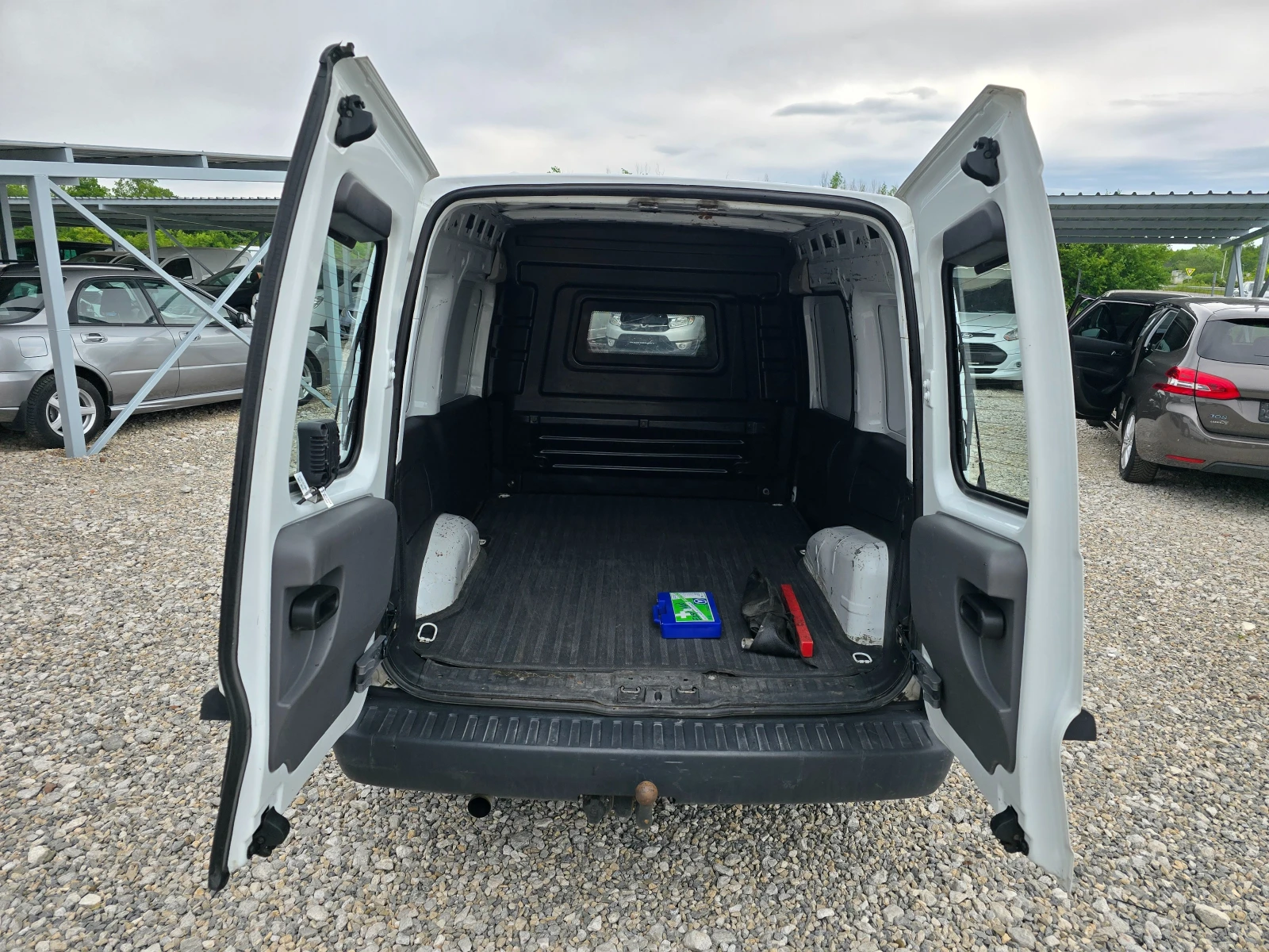 Opel Combo 1.7CDTI 101КС ! ! КЛИМАТИК ! ! РЕАЛНИ КИЛОМЕТРИ, снимка 14 - Автомобили и джипове - 54674306